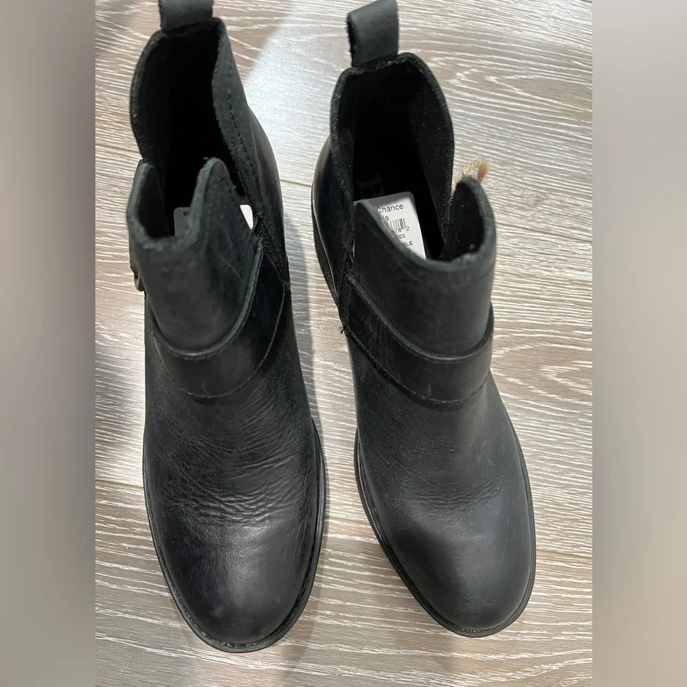 NWT Born Black Leather Ankle Boots sz 7